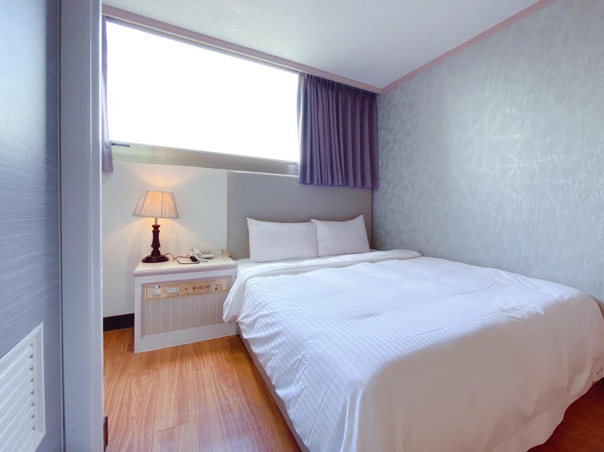 Chrysler Hotel Tajpej Kültér fotó